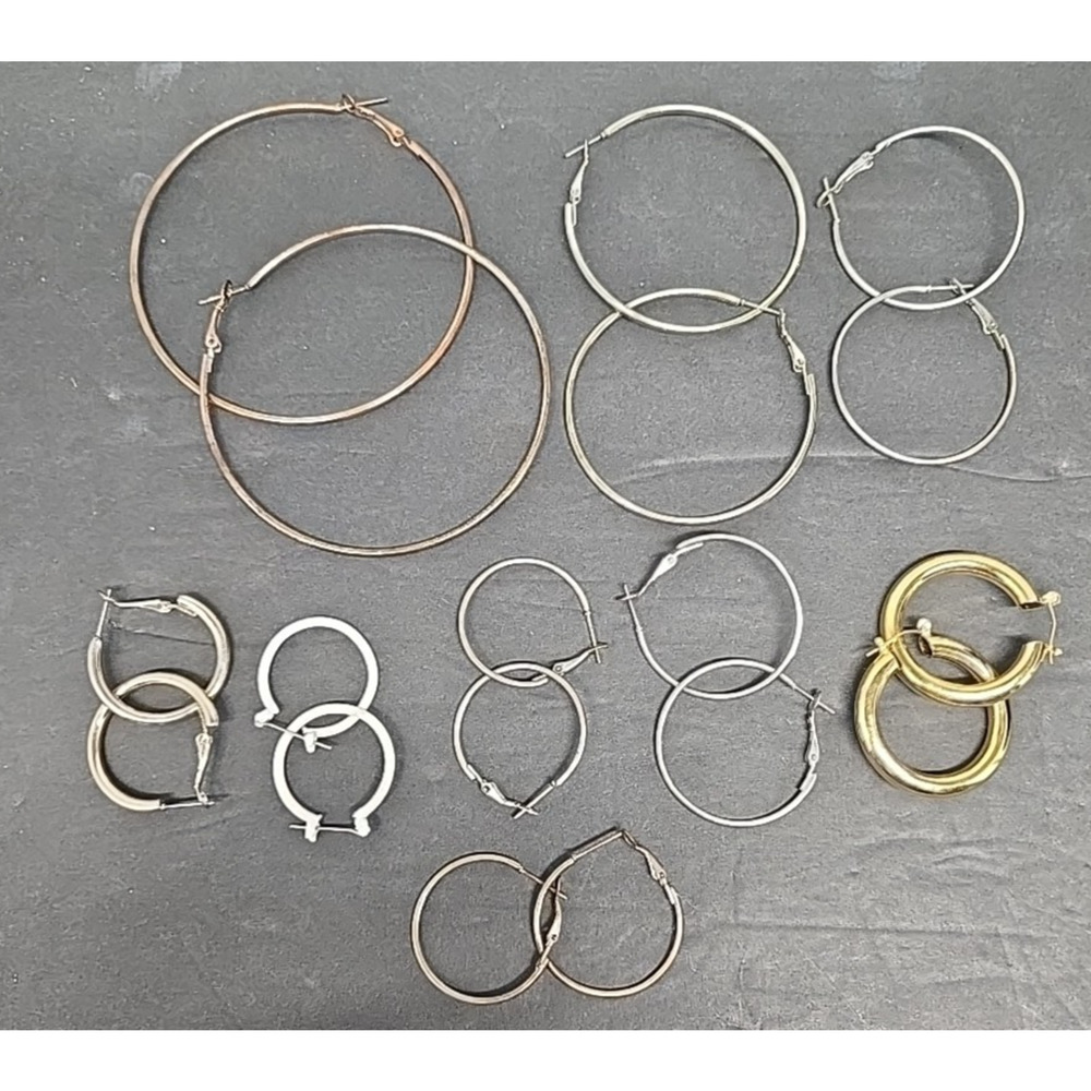 Pierced Hoop Earrings Gold/silver Tone Mixed Sizes Lot Of 9